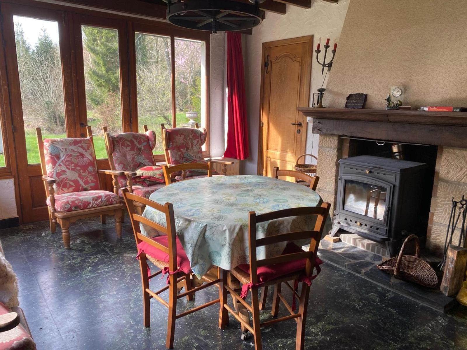 Propriete Bordee D'Etangs, Propice A La Detente Florenville Exteriör bild